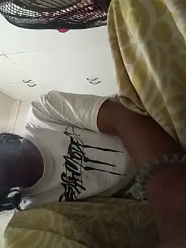 loveofpetitegirls34 webcam