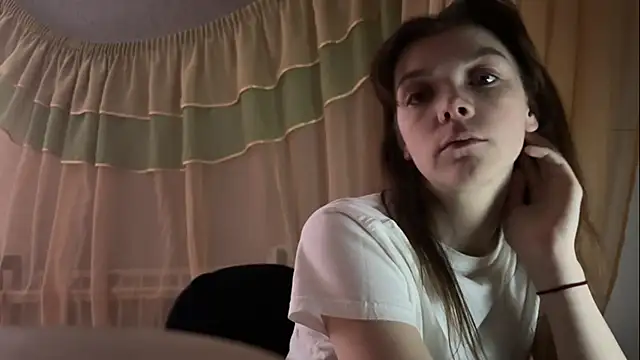 AlejandraSayers webcam