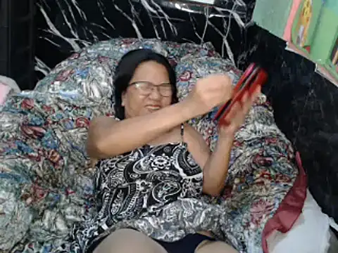 ASIANDOLLY4U69 webcam