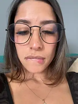 luvely_unique_ webcam