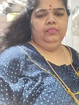 tamilthanushri (F milf) - Ass flash