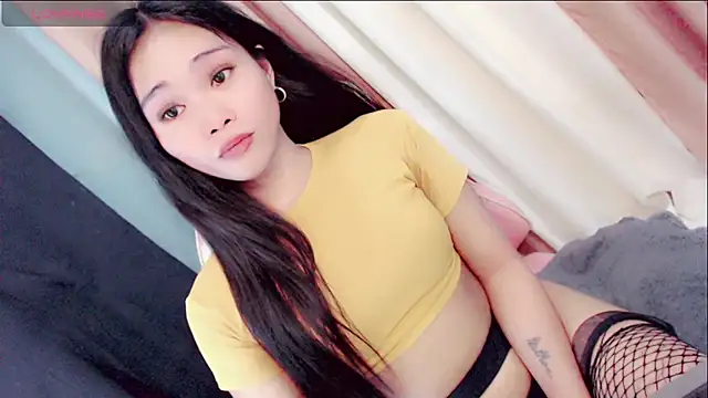 Amomentoflust99 webcam