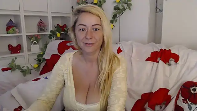 _karolynesyera_ webcam