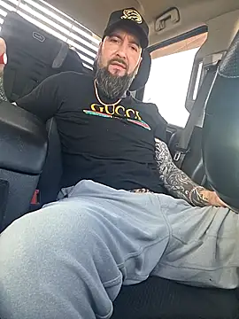 Beardedtattood live sex cam