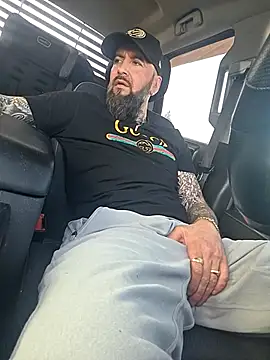 Beardedtattood webcam