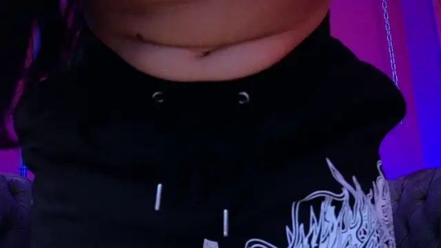 Julieta_Russell webcam