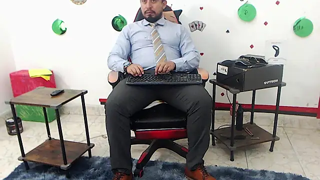 kalethbigdick - KalethBigDick's free webcam - UK Sex Cams