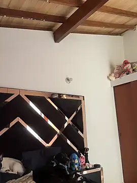 emmyjhonson07 webcam