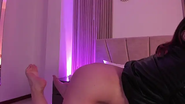 Victoria_Beaumont webcam