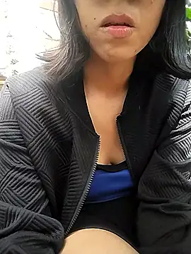 MirandaSingle webcam