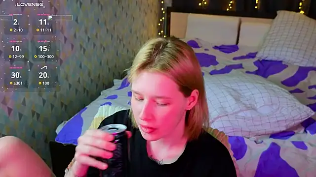 two_gerls_here webcam