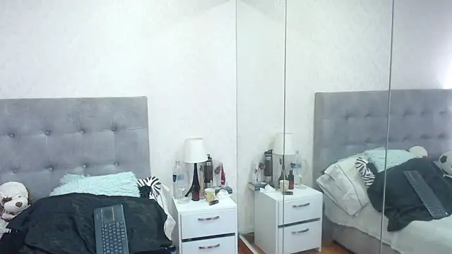 ScarlettGreen_ webcam