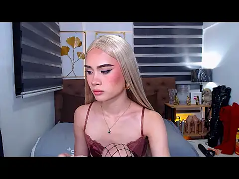 JuicyCockThea webcam