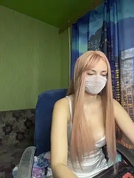 SophieBlackwood webcam