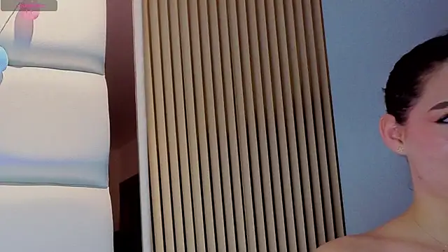 Megaan_Rousee webcam