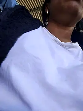 AngelicaStorms webcam