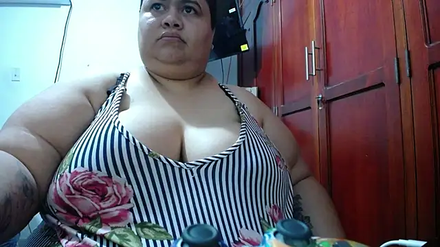 hotlesby4uxxx webcam