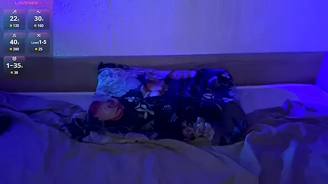 RenataBrought webcam