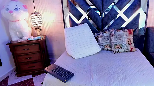 annie_vega17_ webcam