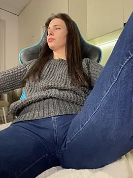 CurlyLara live sex cam