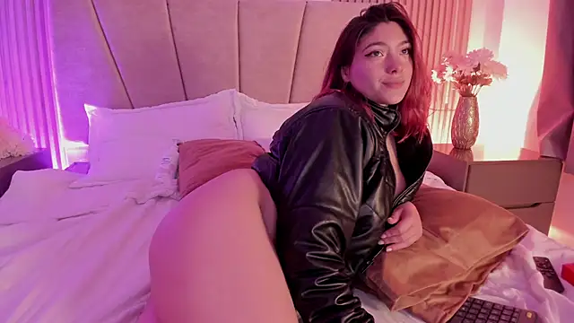 Victoria_Beaumont webcam