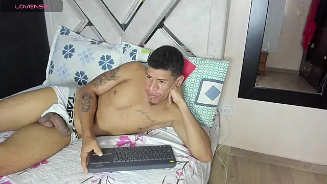 antonio_aguilarx webcam