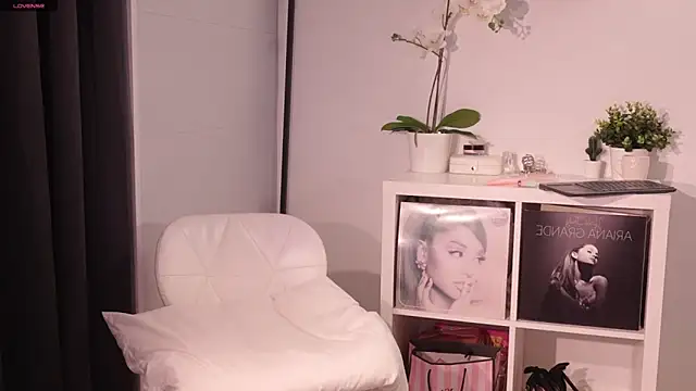 sweettener_ (T teen) - Cum show ♡