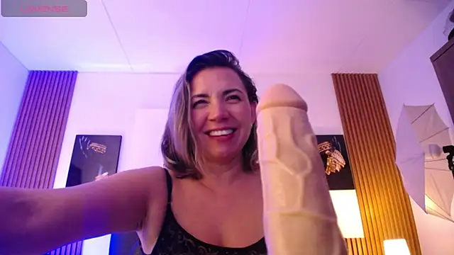 milfsecret69 webcam