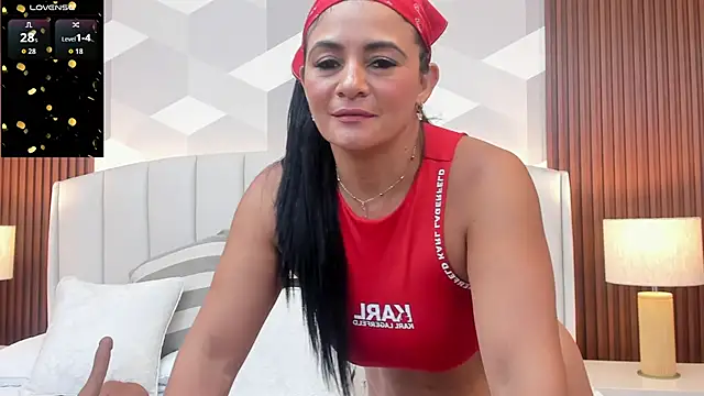 Mommy_Naughty webcam