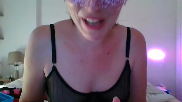 ava_sexy_bitch - Ava_sexy_bitch's free webcam - UK Sex Cams