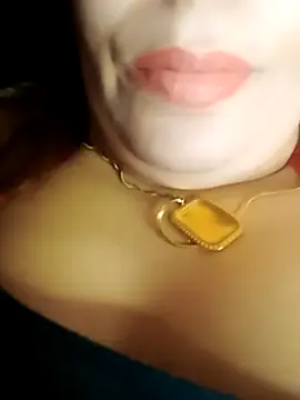 Naughty-Yousra webcam