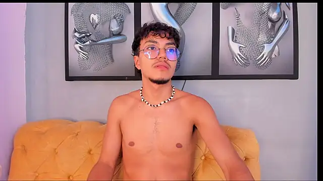 kai_storn - Kai_storn's free webcam - UK Sex Cams