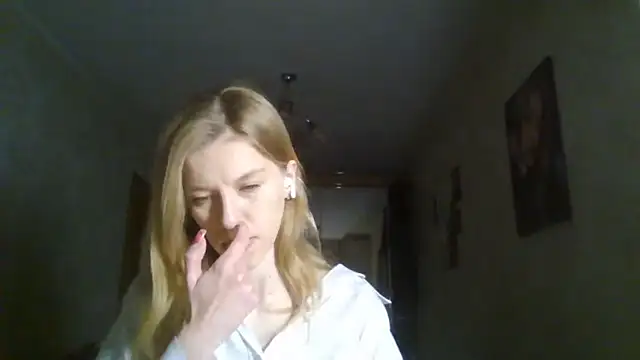 CuriousMildness webcam