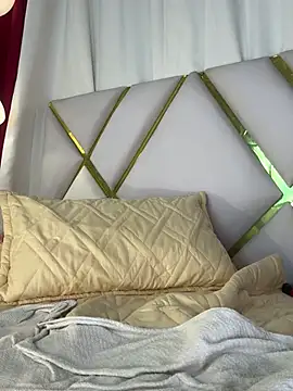 lila-pinkky - Lila-pinkky's free webcam - UK Sex Cams