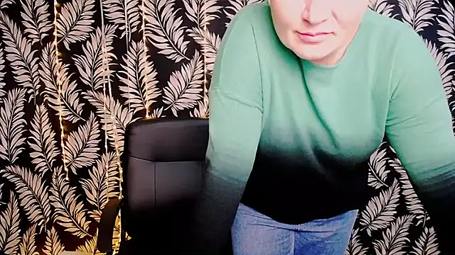 Olivia_playful webcam