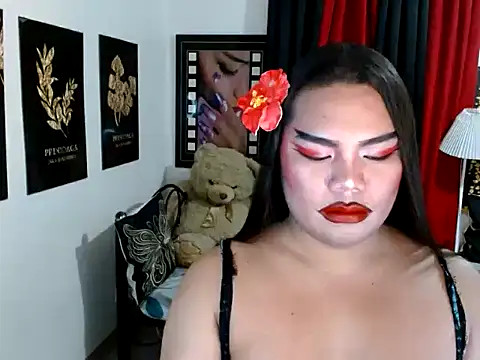 TSbrianaHugeCock webcam