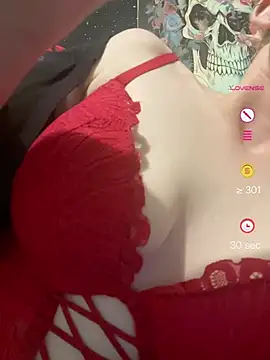 Naughtynotniceaussue webcam