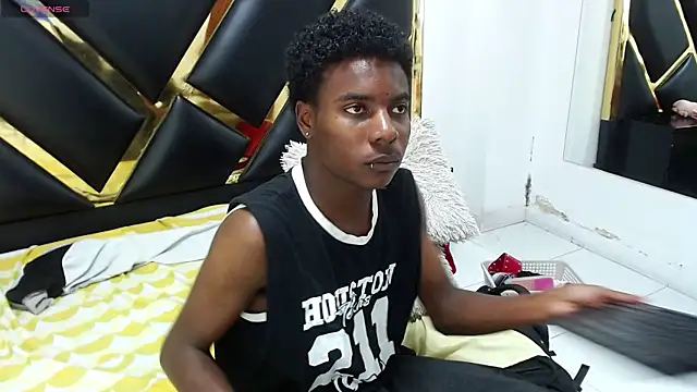 NoahJhonson69 webcam