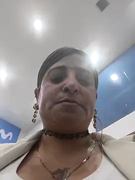 AlexadraJones3453 webcam