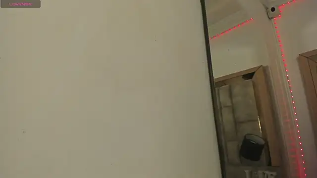 Titan_Moreno_ webcam