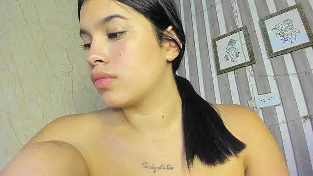 _Chloecollins webcam