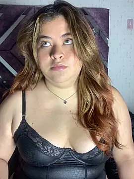 ZoeBennett_Pink webcam