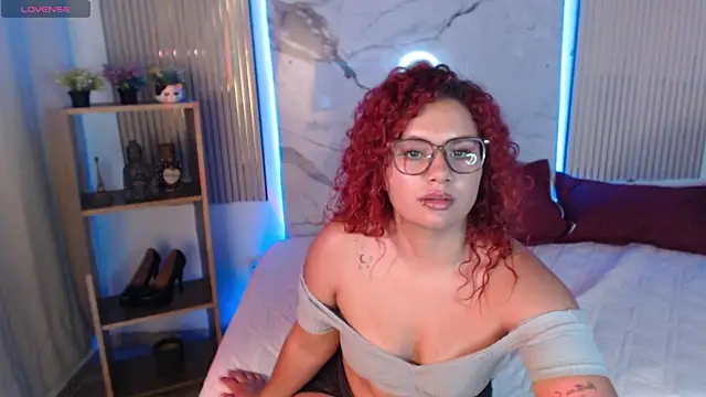 Aliz_Gerrrard webcam