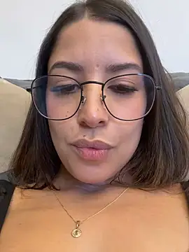 luvely_unique_ webcam