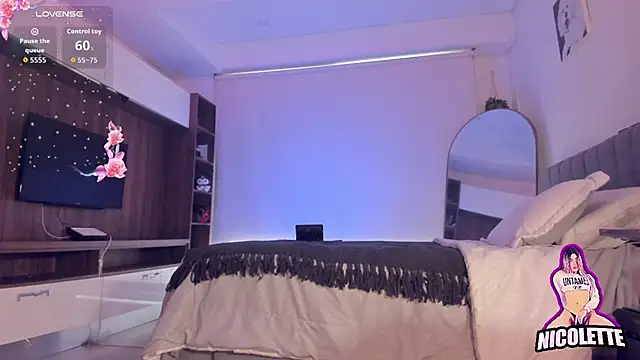 nicolette_tay webcam