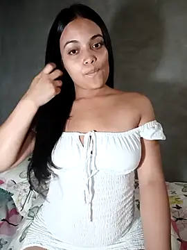 _estrellita_ - _Estrellita_'s free webcam - UK Sex Cams