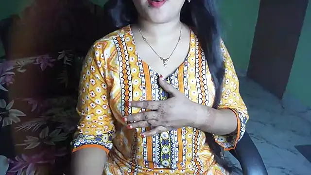 BengaliQueenStar webcam