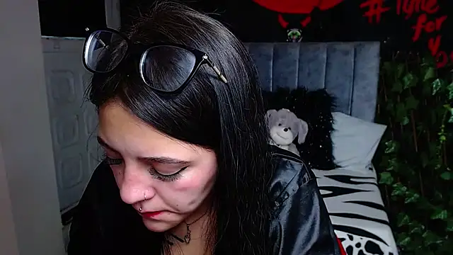 Violettasquirt webcam