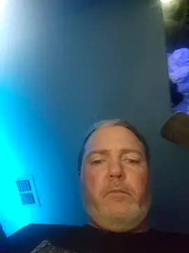 Hotredheadandtoungelasher webcam