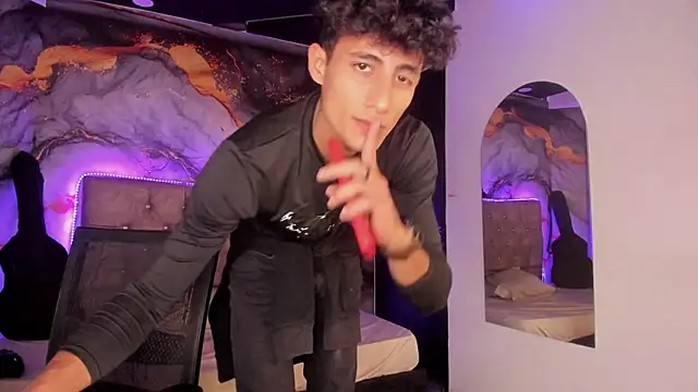 maxiimoromano_ (M young) - Play with my nipples